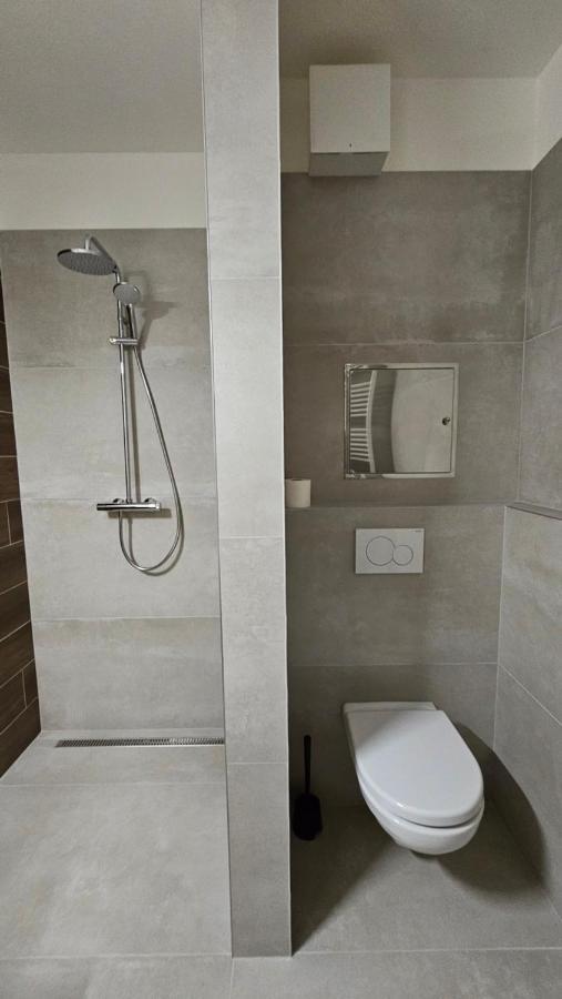 2 Room Apartment With Terrace, New Building, 413 Bratislava Eksteriør billede
